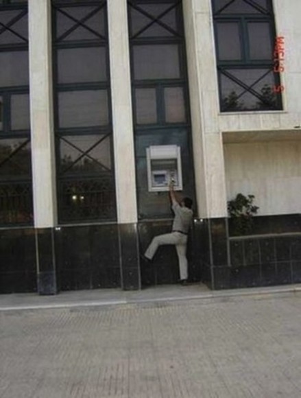 Bankomat vysoko.jpg
